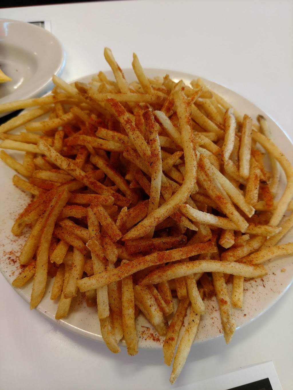 Steak n Shake | restaurant | 2121 Willow Rd, Glenview, IL 60025, USA | 8477298911 OR +1 847-729-8911