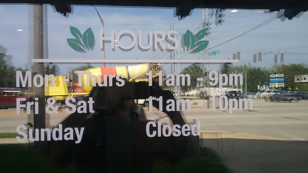 The Sweet & Savory Spot | restaurant | 15 S Cass Ave, Westmont, IL 60559, USA | 6304427468 OR +1 630-442-7468