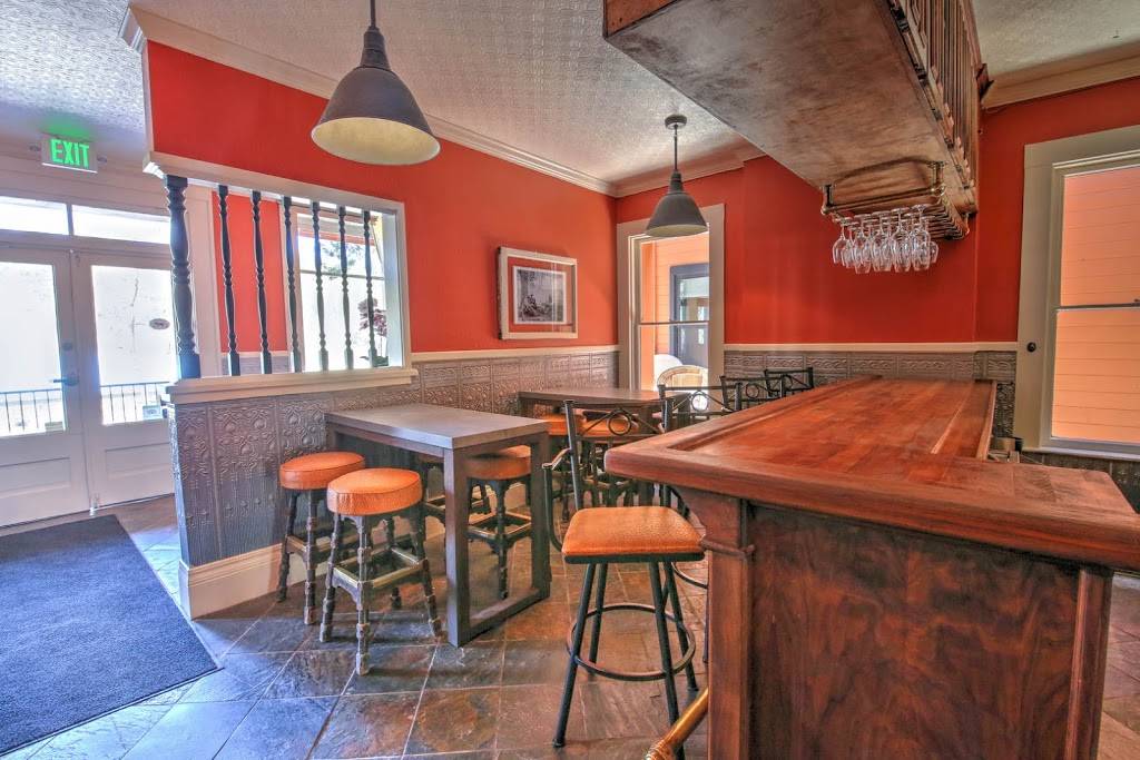 Groveland Hotel | restaurant | 18767 Main St, Groveland, CA 95321, USA | 2099624000 OR +1 209-962-4000