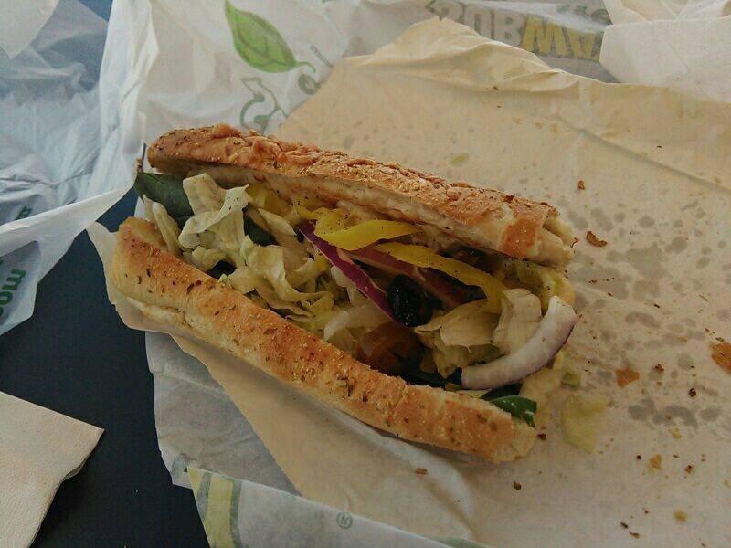 Subway | restaurant | 12130 Bear Valley Rd, Victorville, CA 92392, USA | 7609471337 OR +1 760-947-1337