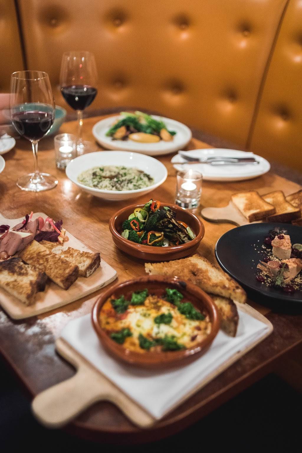 Virginias | restaurant | 647 E 11th St, New York, NY 10009, USA | 2126580182 OR +1 212-658-0182