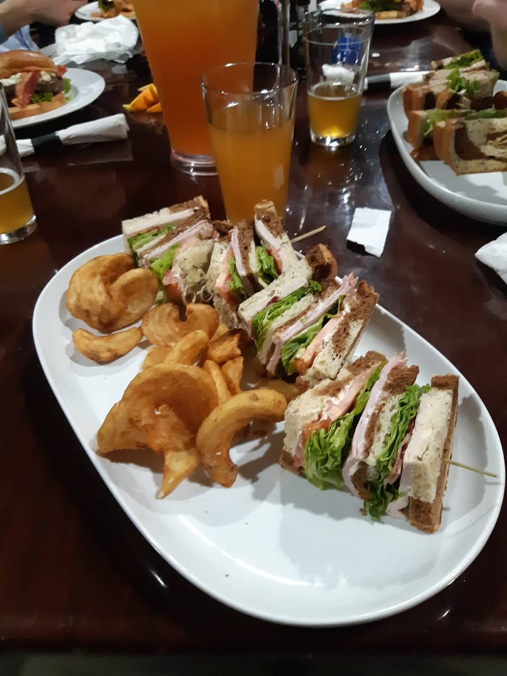 Sixes Tavern | restaurant | 650 Henderson Dr #507, Cartersville, GA 30120, USA | 7703348998 OR +1 770-334-8998