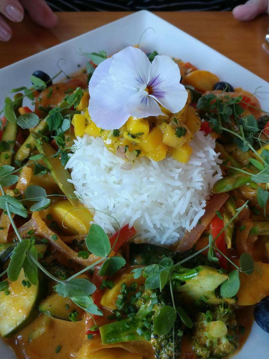 Castaways Restaurant & Tiki Bar | restaurant | 316 Fir St, Cannon Beach, OR 97110, USA | 5034364444 OR +1 503-436-4444