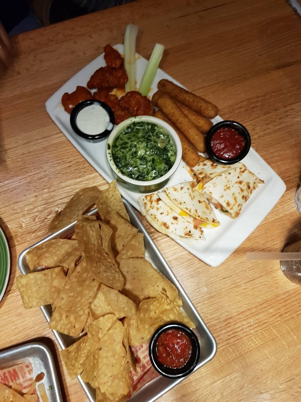 Applebees Grill + Bar | restaurant | 1441 D St NE, Auburn, WA 98002, USA | 2538046800 OR +1 253-804-6800