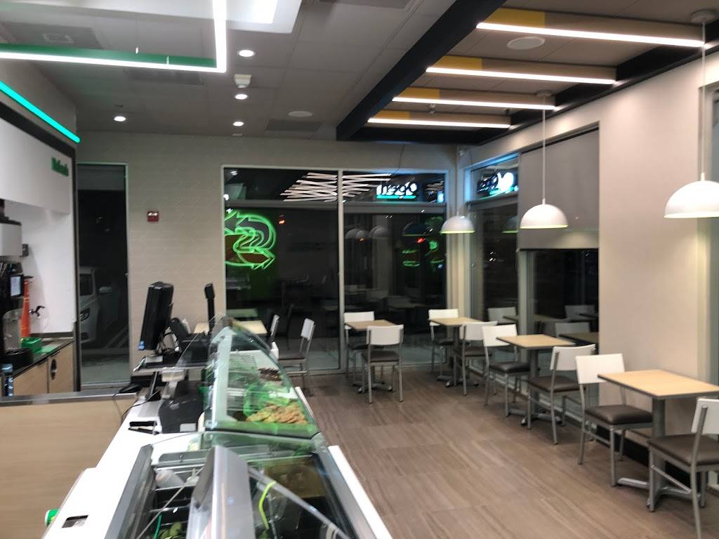 Subway Restaurant | restaurant | 709 Cirby Way suite 140, Roseville, CA 95678, USA | 9167424755 OR +1 916-742-4755