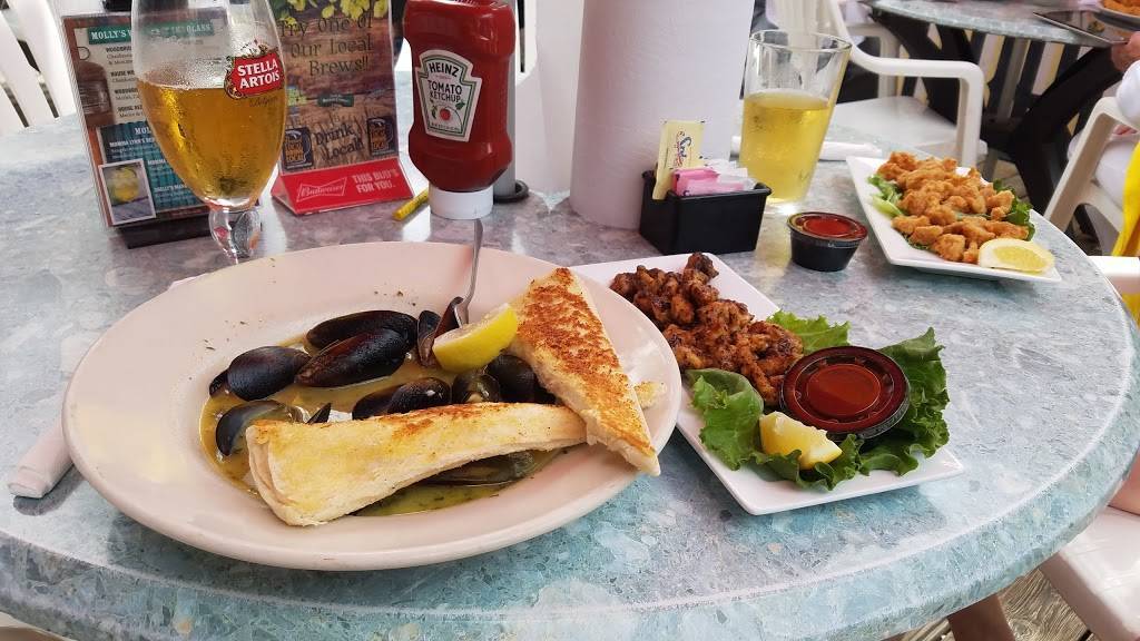 Molly Goodheads Raw Bar & Restaurant | restaurant | 400 Orange St, Ozona, FL 34660, USA | 7277866255 OR +1 727-786-6255