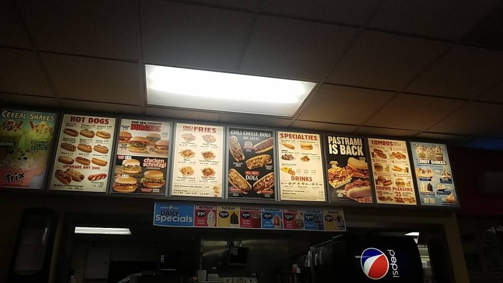 Wienerschnitzel | restaurant | 3748 Coffee Rd, Bakersfield, CA 93308, USA | 6615892855 OR +1 661-589-2855