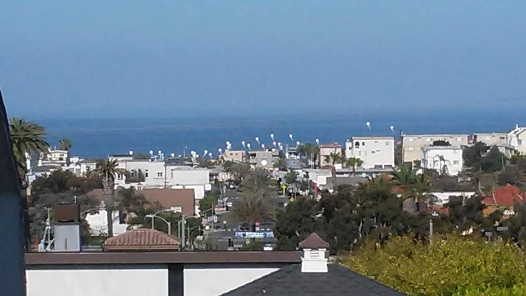 Plaza Hermosa | shopping mall | 703-719 Pier Ave, Hermosa Beach, CA 90254, USA | 2135532200 OR +1 213-553-2200