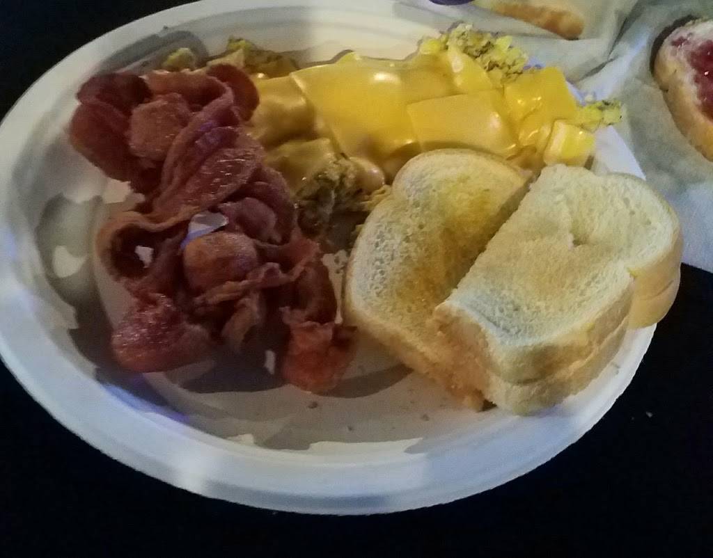 Maingate Bar & Grill | restaurant | 2956 E Grand Ave, Des Moines, IA 50317, USA | 5152662716 OR +1 515-266-2716