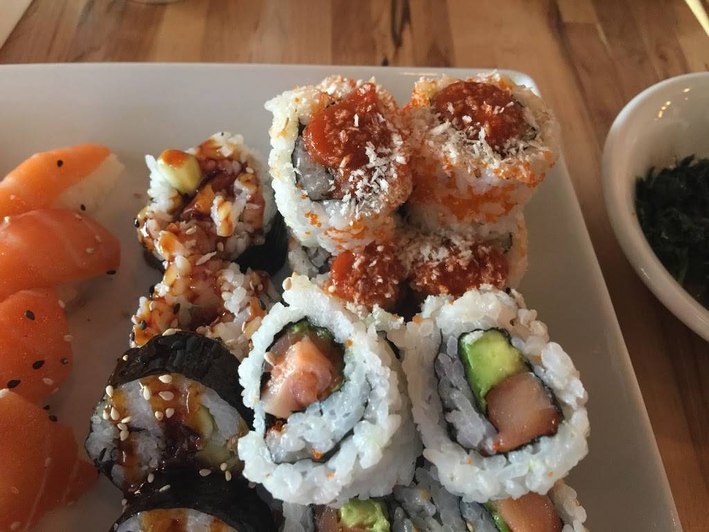 Shinju Sushi | restaurant | 1375 E 53rd St, Chicago, IL 60615, USA | 7739666669 OR +1 773-966-6669