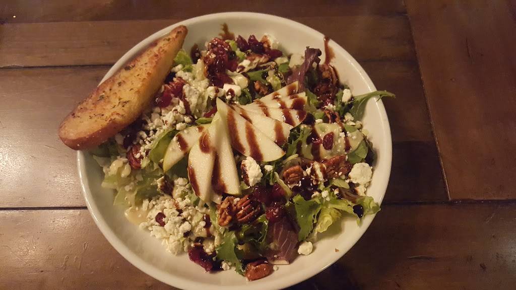 Bar Louie - Orlando Gateway | night club | 7015 S Semoran Blvd, Orlando, FL 32822, USA | 4078457080 OR +1 407-845-7080