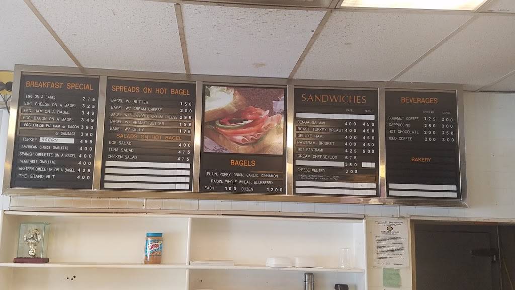 Wow Bagel | restaurant | 6864 Fresh Pond Rd, Ridgewood, NY 11385, USA | 7183815700 OR +1 718-381-5700