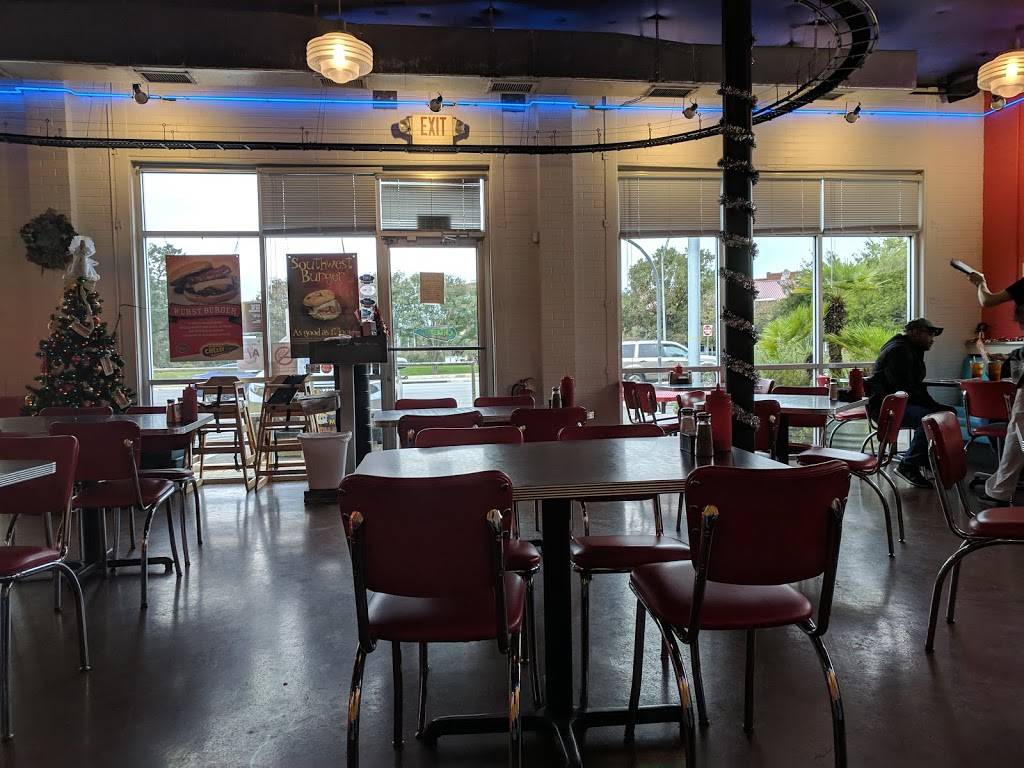 Cheesy Janes | restaurant | 4200 Broadway St, San Antonio, TX 78209, USA | 2108260800 OR +1 210-826-0800