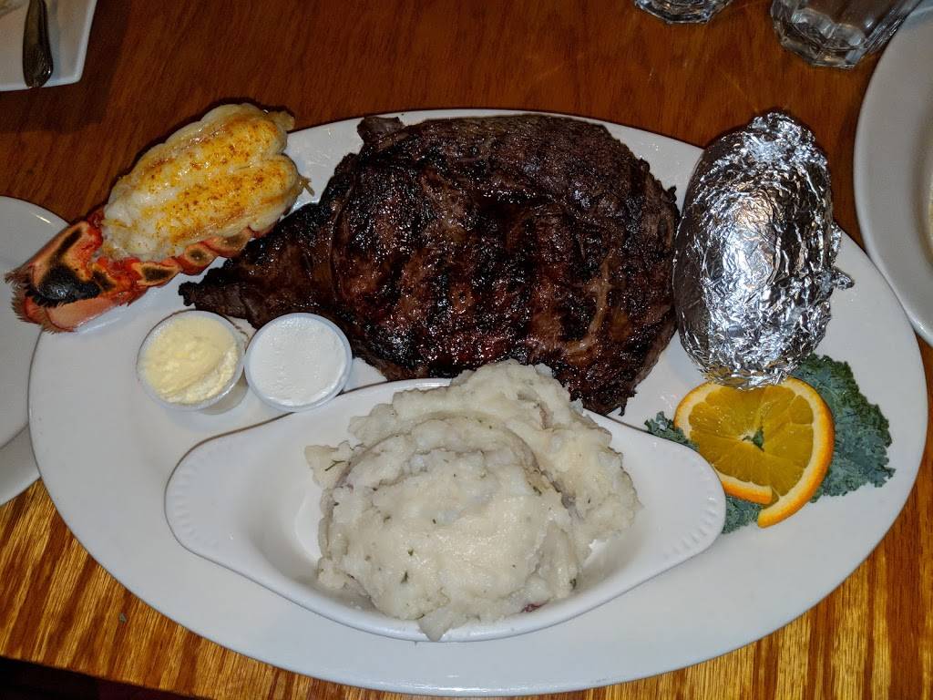 Alexus Steakhouse & Tavern | restaurant | 955 Valley Rd, Clifton, NJ 07013, USA | 9737466600 OR +1 973-746-6600