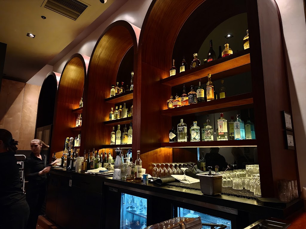 Crossroads Kitchen Calabasas | restaurant | 4776 Commons Way Suite A, Calabasas, CA 91302, USA | 7472304210 OR +1 747-230-4210