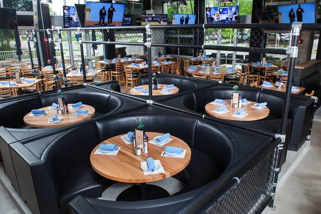 Scottys Dawghouse | restaurant | 4702 Sunset Ave #100, Indianapolis, IN 46208, USA | 3176614305 OR +1 317-661-4305