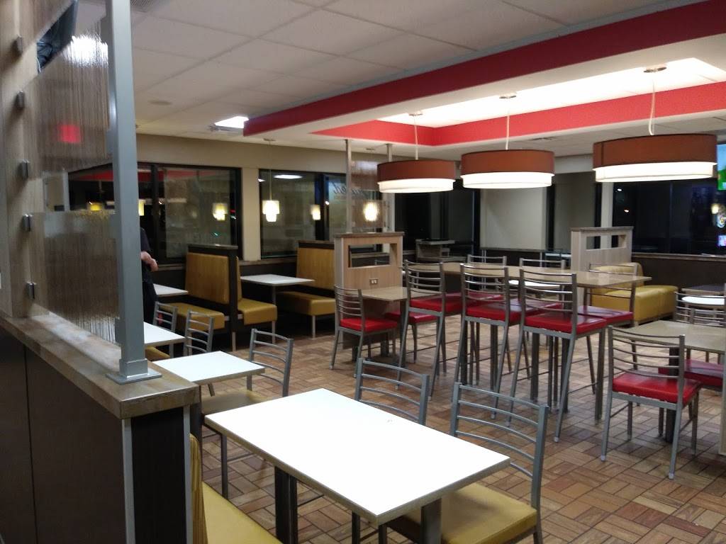 Burger King | restaurant | 3123 E Colby St, Whitehall, MI 49461, USA | 2318935200 OR +1 231-893-5200