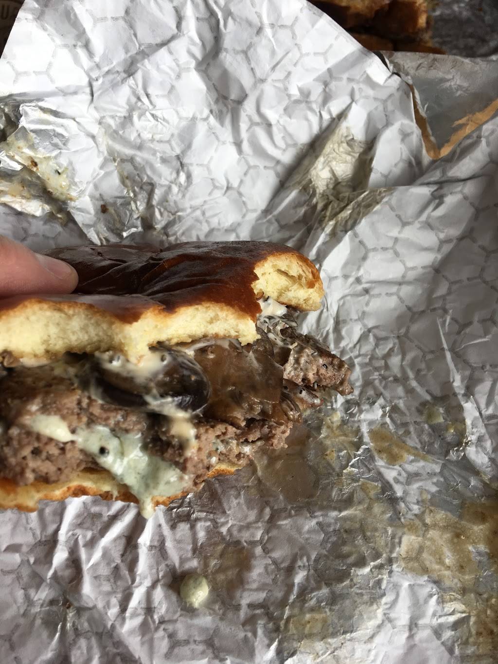 That Burger Joint | restaurant | 2105 N Veterans Pkwy, Bloomington, IL 61704, USA | 3098082382 OR +1 309-808-2382