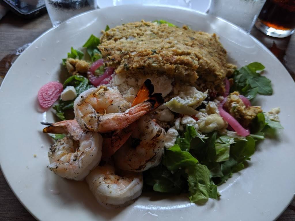 Offshore Ale Co | restaurant | 30 Kennebec Ave, Oak Bluffs, MA 02557, USA | 5086932626 OR +1 508-693-2626