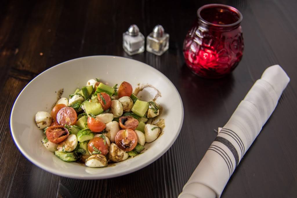 Vinnys Pizza Bar | restaurant | 130 N Canal St, Chicago, IL 60661, USA | 3129021544 OR +1 312-902-1544