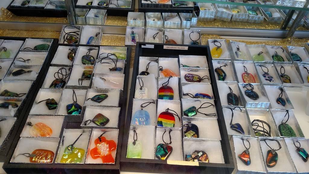 Main Moon | restaurant | 7050 Market St, Youngstown, OH 44512, USA | 3307263885 OR +1 330-726-3885