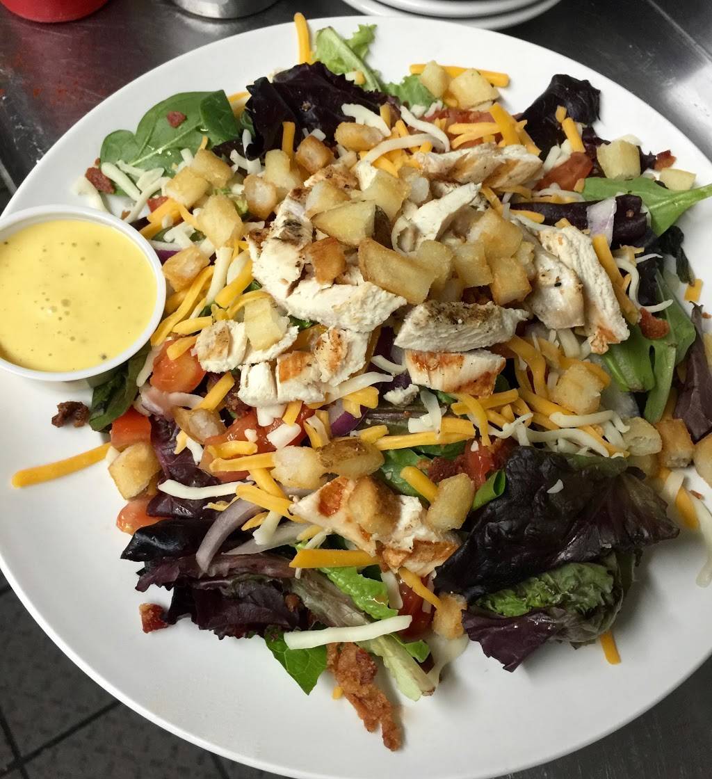 The Stones Throw Tavern & Grill | restaurant | 176 E Wooster St, Bowling Green, OH 43402, USA | 4193547474 OR +1 419-354-7474