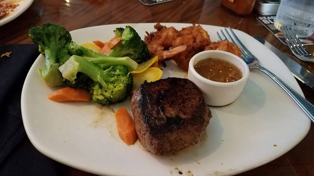 Outback Steakhouse | restaurant | 979 Folger Dr, Statesville, NC 28625, USA | 7048381818 OR +1 704-838-1818