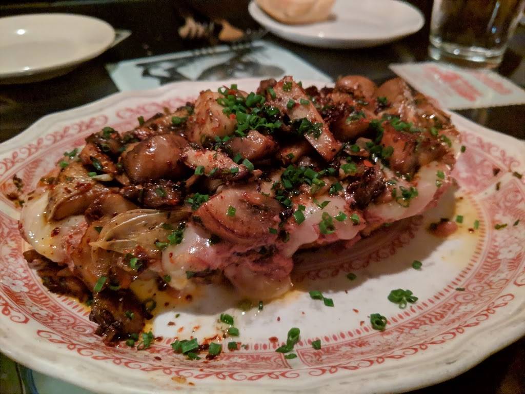 Lombardinos Restaurant | restaurant | 2500 University Ave, Madison, WI 53705, USA | 6082381922 OR +1 608-238-1922