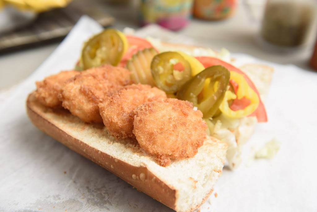 Mikes Deli Famous Gyros | restaurant | 2614 Governors Dr SW, Huntsville, AL 35805, USA | 2565390243 OR +1 256-539-0243