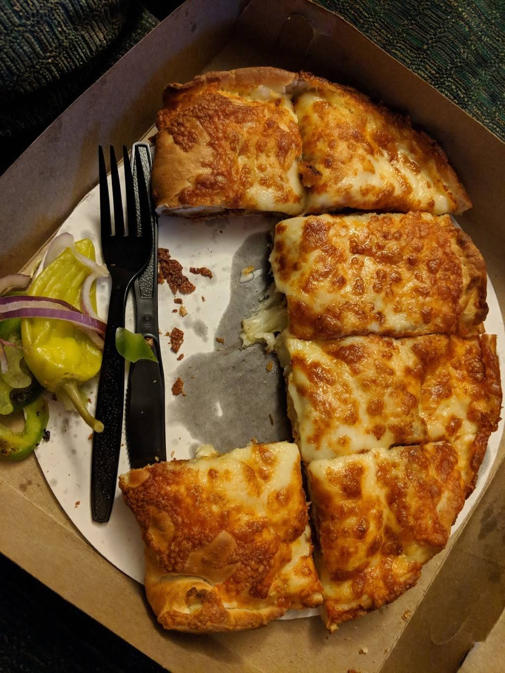 Crown Pizza & Grille | restaurant | 2 Elm St, Braintree, MA 02184, USA | 7818758227 OR +1 781-875-8227