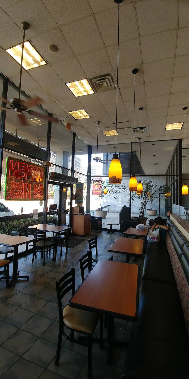 Subway | restaurant | 5300 W Century Blvd, Los Angeles, CA 90045, USA | 3106702797 OR +1 310-670-2797