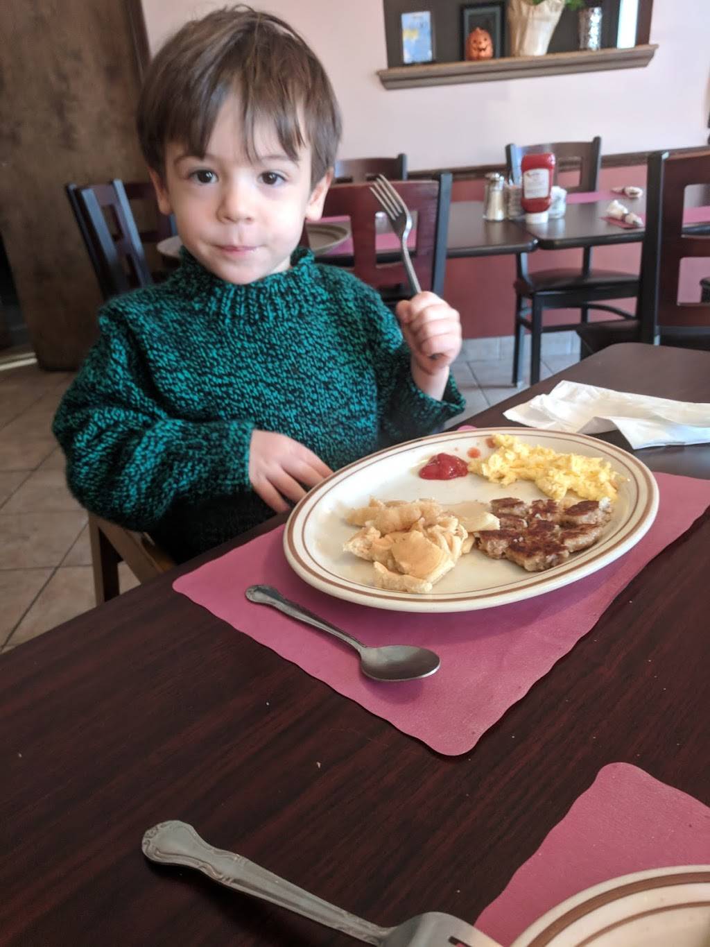 Georges Restaurant | restaurant | 703 Philadelphia Pike, Wilmington, DE 19809, USA | 3027641707 OR +1 302-764-1707