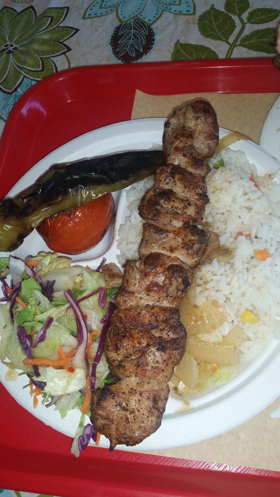 Tasty Burgers | restaurant | 12525 Vanowen St, North Hollywood, CA 91605, USA | 8187640572 OR +1 818-764-0572