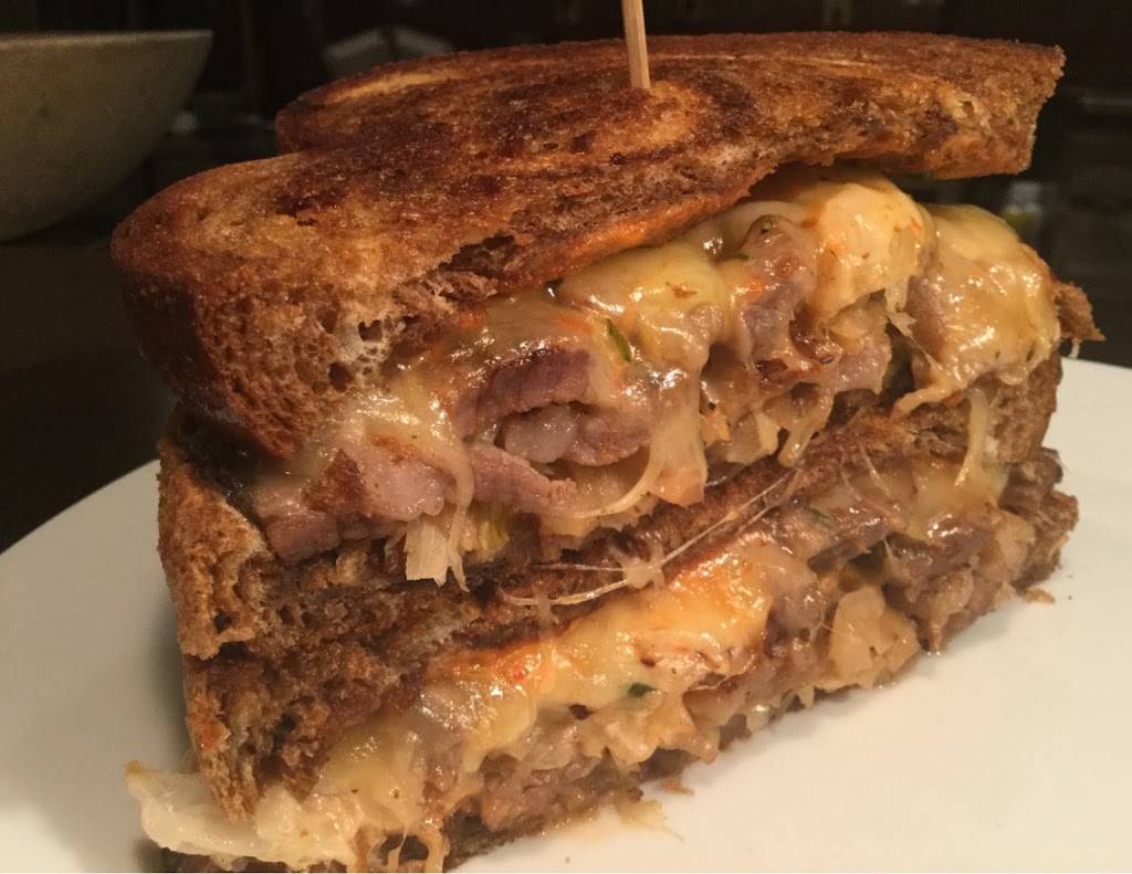 Harvest Kitchen | Bar | restaurant | 400 W Waterman St, Wichita, KS 67202, USA | 3166136300 OR +1 316-613-6300