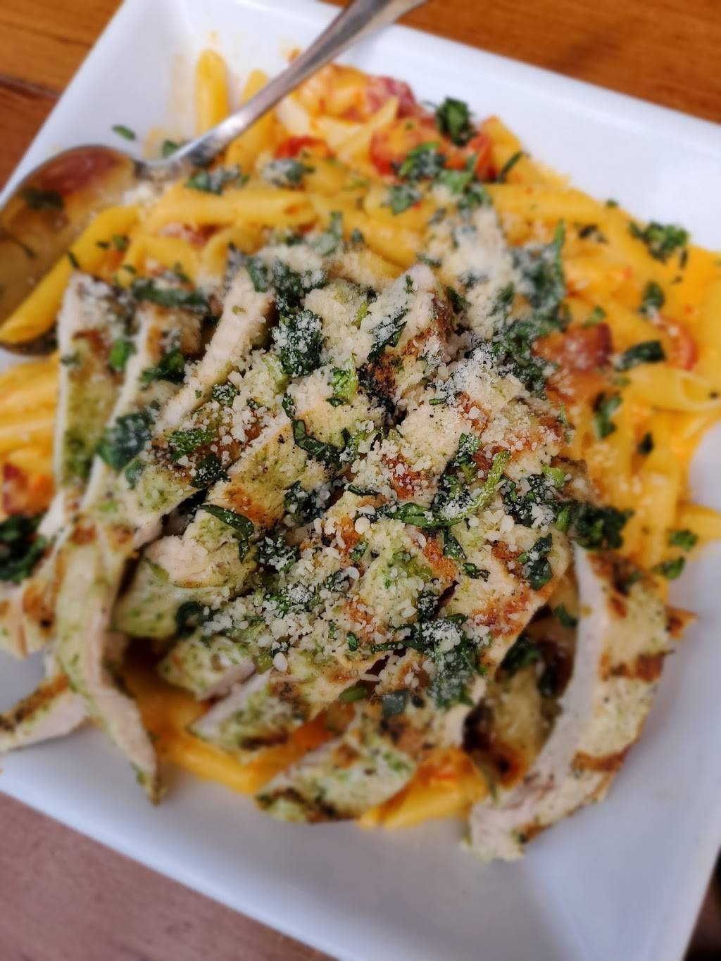 Bantams Roost | restaurant | 2628 Gateway Rd #120, Carlsbad, CA 92009, USA | 8582457166 OR +1 858-245-7166