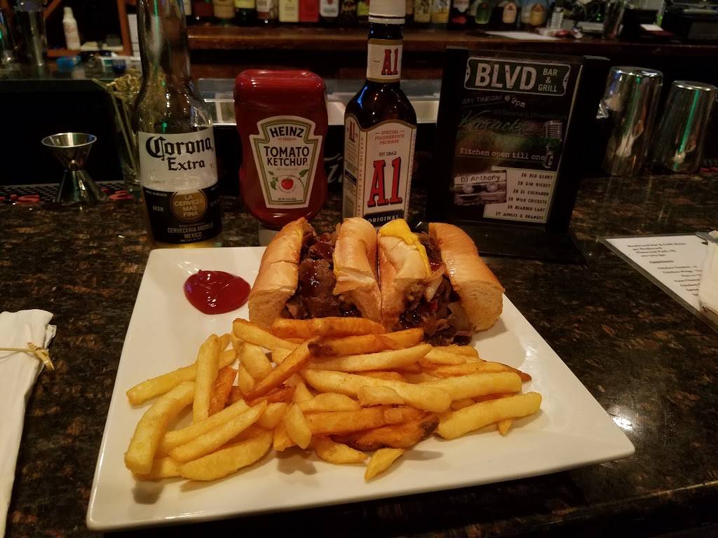 BLVD Bar and Grill | restaurant | 401 Boulevard, Elmwood Park, NJ 07407, USA | 2017033311 OR +1 201-703-3311