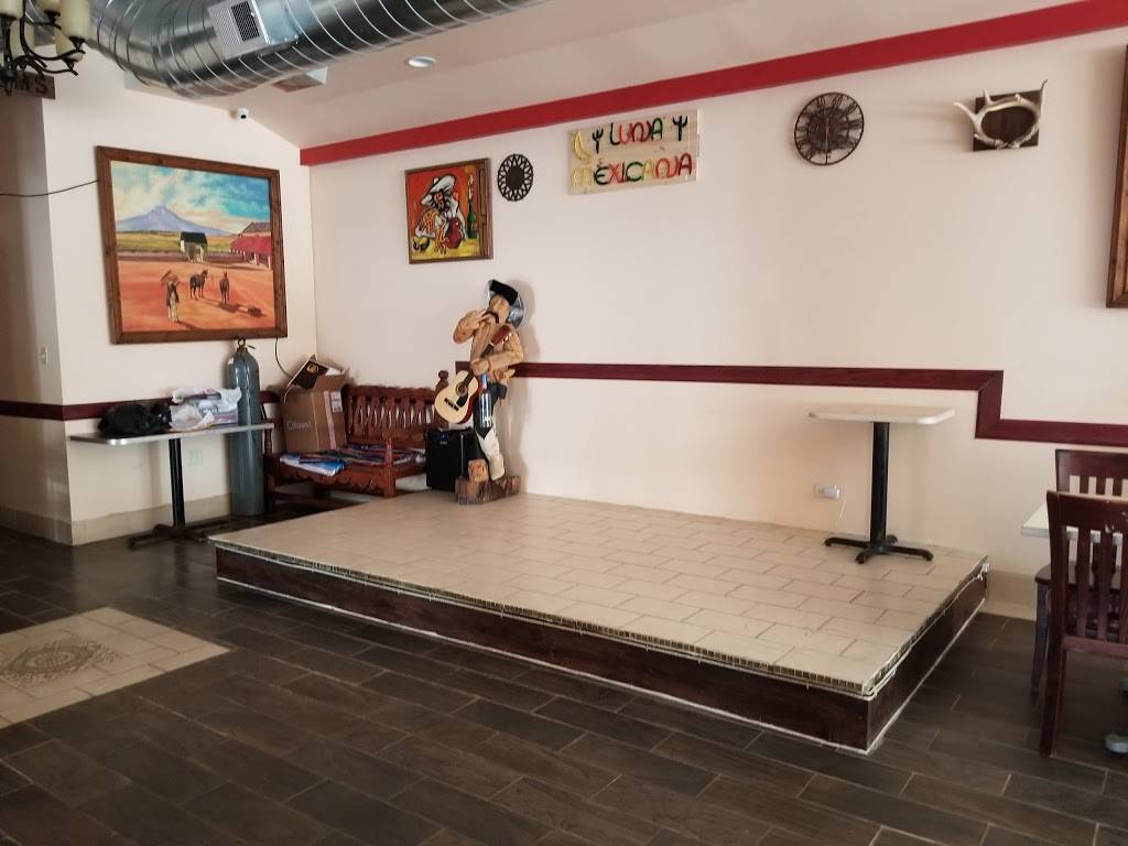 Luna Mexicana Restaurant | restaurant | 900 Collins St, Joliet, IL 60432, USA | 8154097787 OR +1 815-409-7787