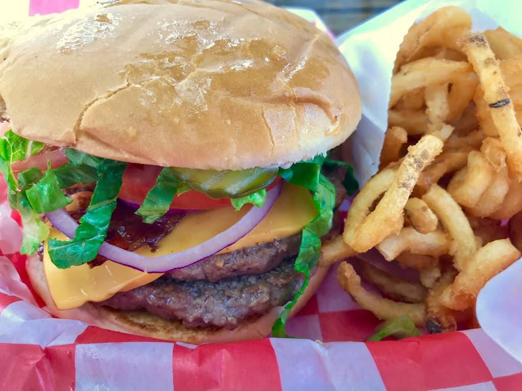 Burger Street | restaurant | 3401 N Belt Line Rd, Irving, TX 75062, USA | 9722586281 OR +1 972-258-6281