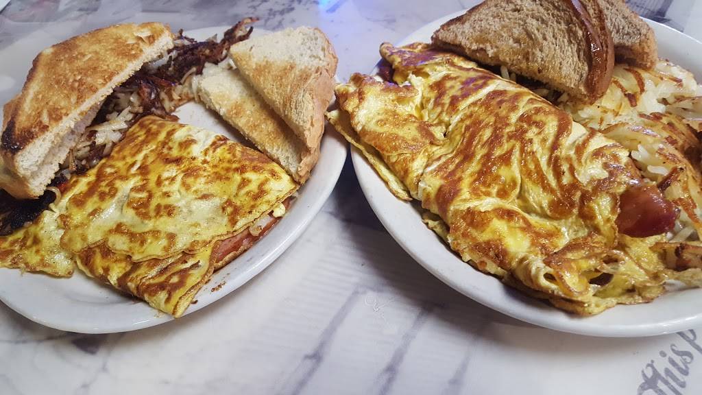 Logans | restaurant | 1805 S West Ave, Freeport, IL 61032, USA | 8152324592 OR +1 815-232-4592