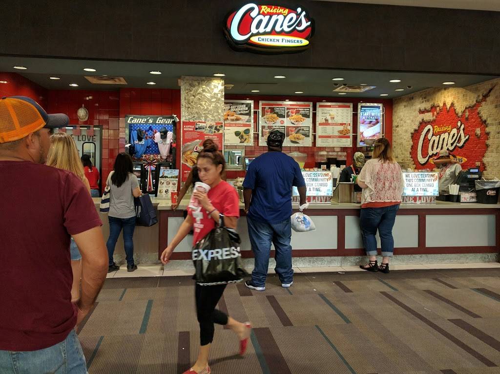 Raising Canes Chicken Fingers | meal takeaway | 13350 Dallas Pkwy, Dallas, TX 75240, USA | 9727162084 OR +1 972-716-2084