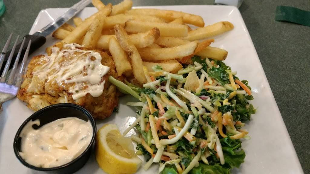 The Greene Turtle Sports Bar & Grille | restaurant | 18101 Town Center Dr, Olney, MD 20832, USA | 3015700343 OR +1 301-570-0343