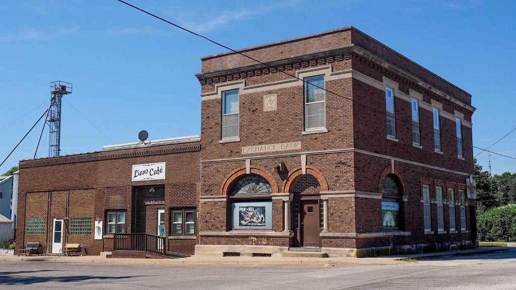 Lions Cafe | restaurant | 110 N Latcha St, Bellflower, IL 61724, USA | 3097223500 OR +1 309-722-3500