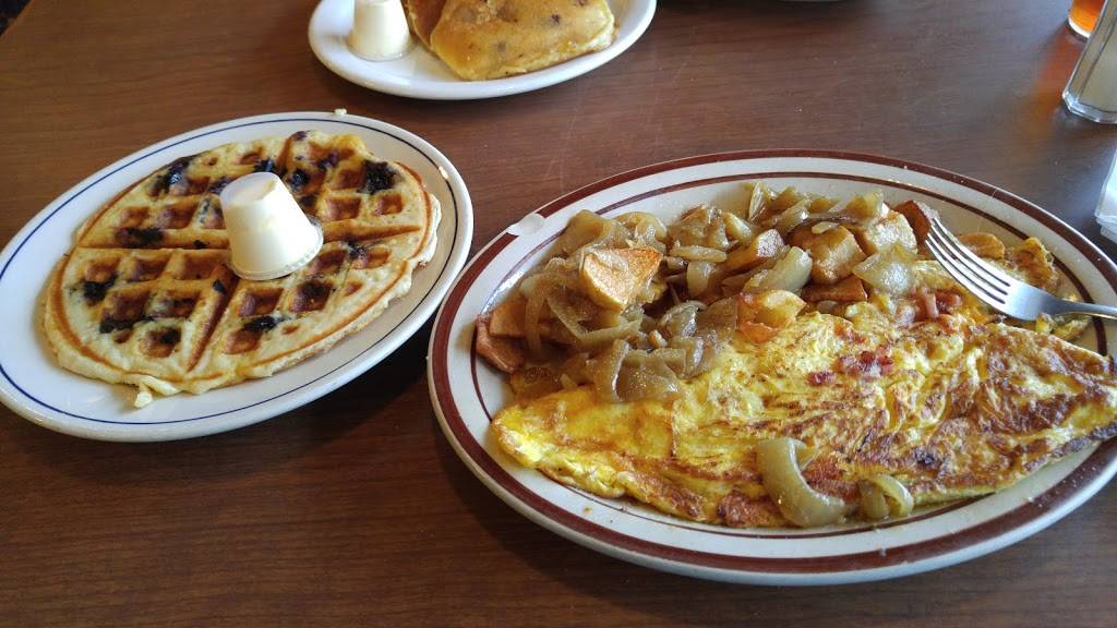 Howards Restaurant | restaurant | 336 E Main St, Moncks Corner, SC 29461, USA | 8437618565 OR +1 843-761-8565