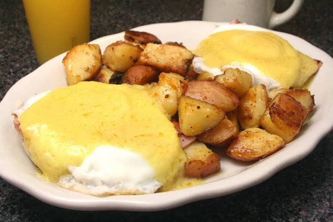 Village Sub & Pizza | meal delivery | 14 Central St, Georgetown, MA 01833, USA | 9783522399 OR +1 978-352-2399