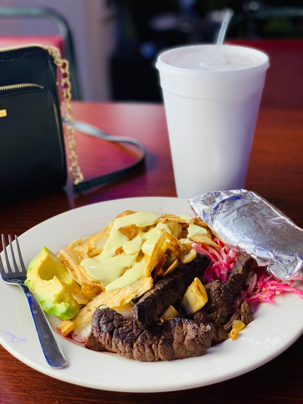 Restaurante Antojitos Hondurenos | restaurant | 11703 E Colfax Ave, Aurora, CO 80010, USA | 7206419044 OR +1 720-641-9044