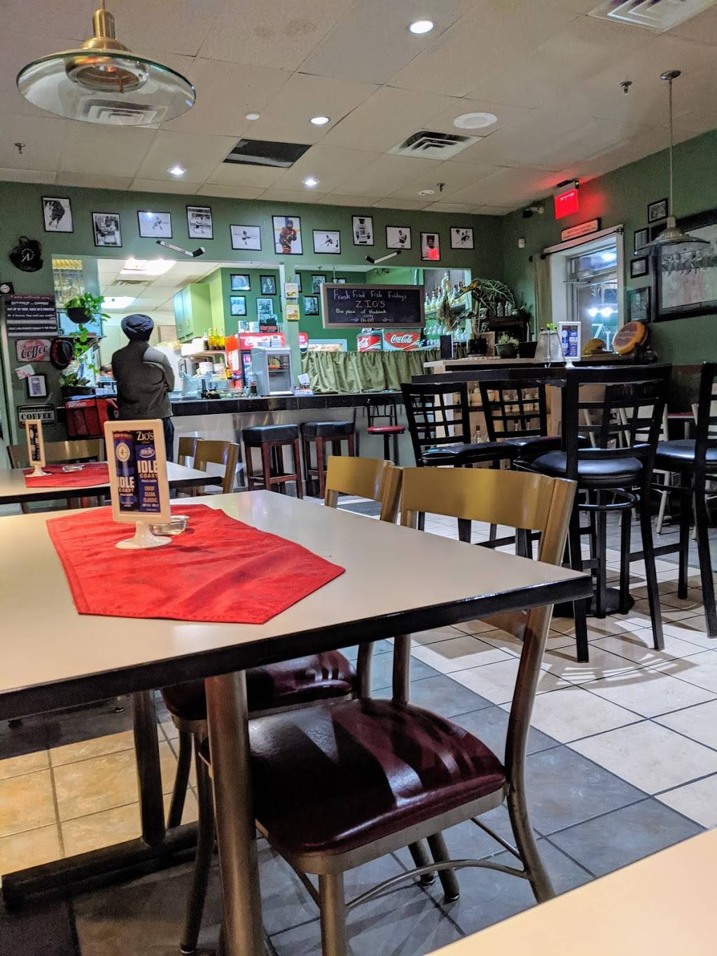 Zios Italian Comfort Food | restaurant | 110 Anne St S, Barrie, ON L4N 2E3, Canada | 7052525410 OR +1 705-252-5410