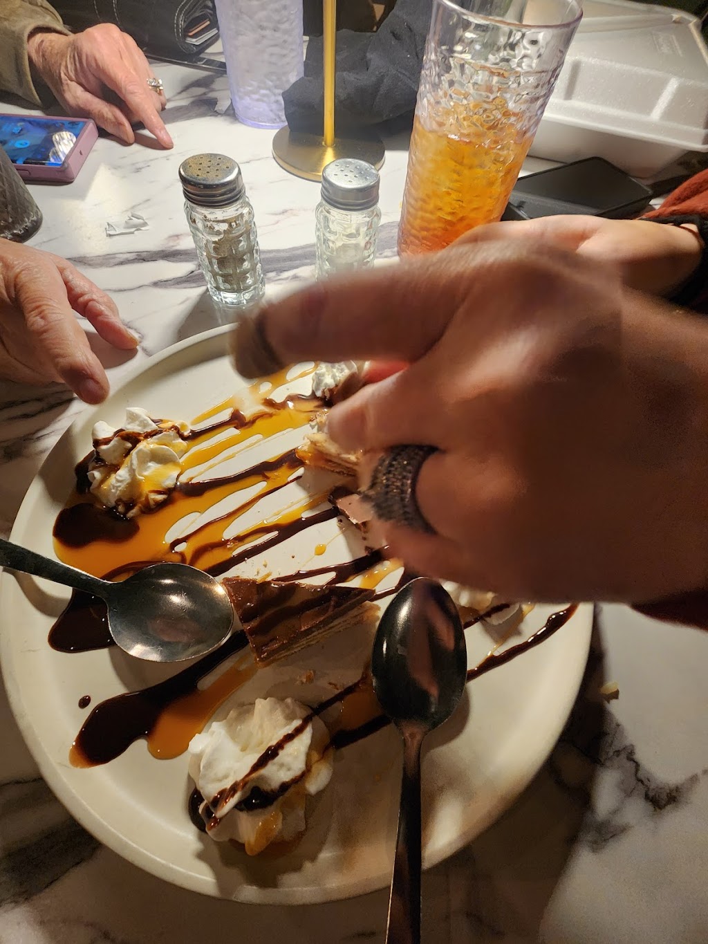 Main and Monroe | restaurant | 40 S Main St, Lexington, TN 38351, USA | 7312495665 OR +1 731-249-5665