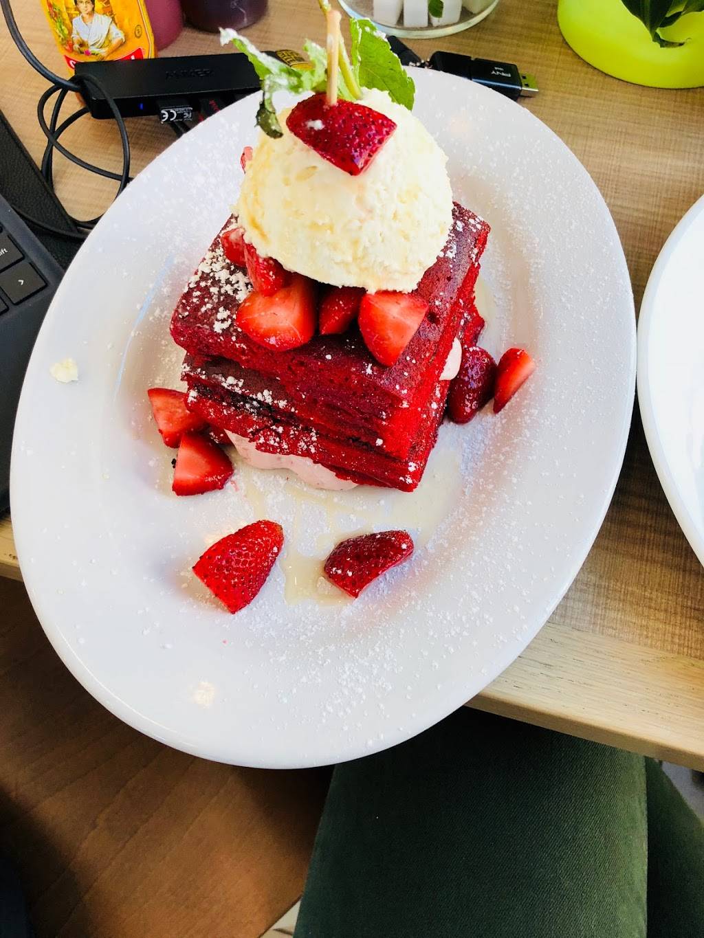 Green eggs cafe | restaurant | 2327 Gaul St, Philadelphia, PA 19125, USA | 2156448383 OR +1 215-644-8383