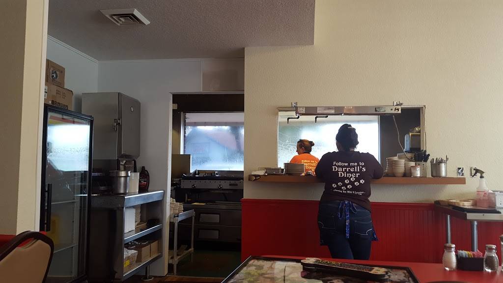 Darrells Dog Gone Good Diner | restaurant | 5125 E Silver Springs Blvd, Silver Springs, FL 34488, USA | 3522361115 OR +1 352-236-1115