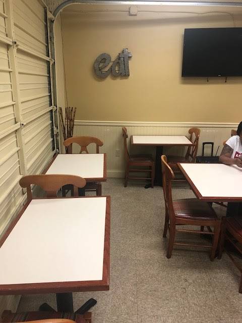 Vaughns Soul Cafe | restaurant | 2900 E Oliver St suite c, Baltimore, MD 21213, USA | 4102761980 OR +1 410-276-1980